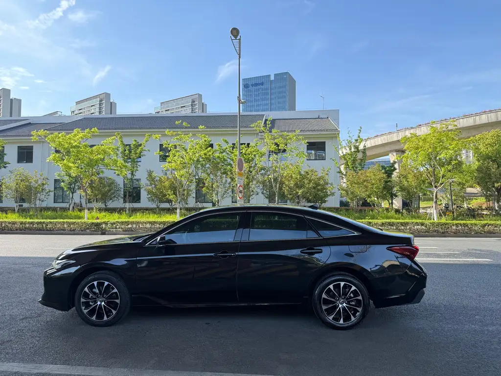 TOYOTA AVALON 2023