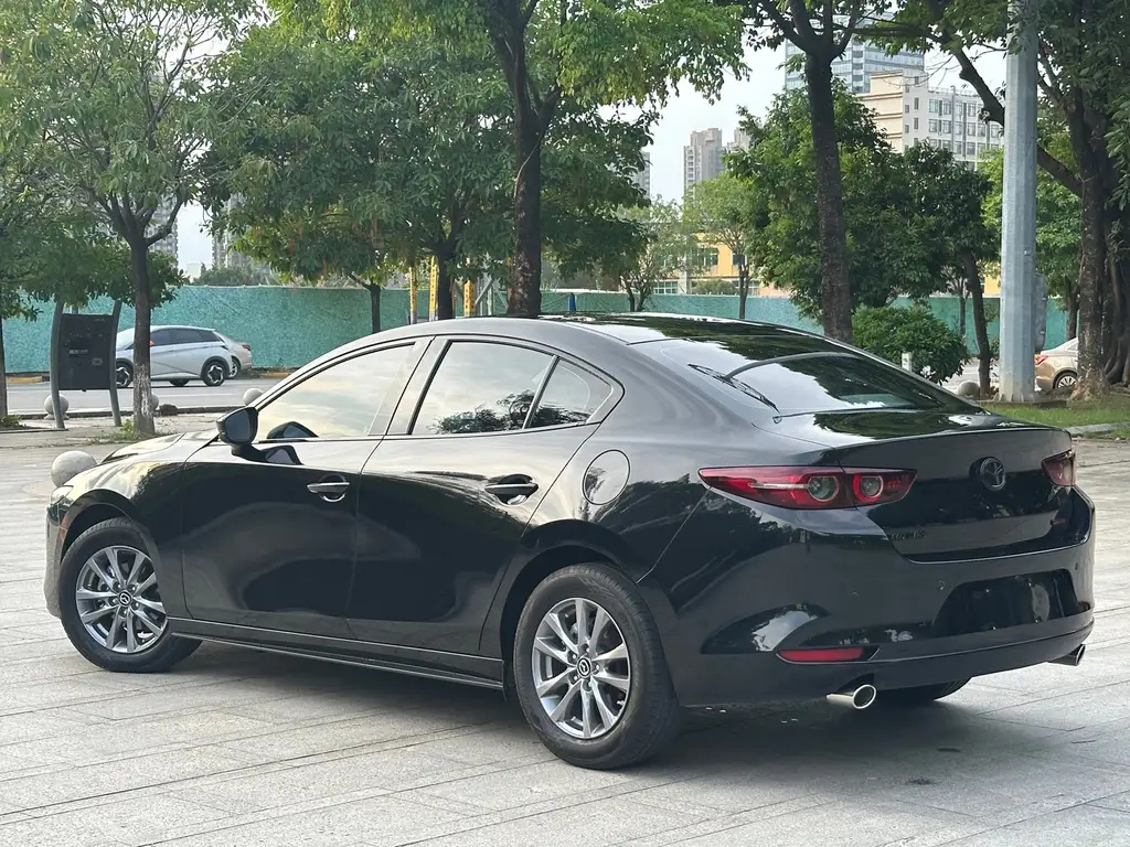 MAZDA 3 AXELA 2023