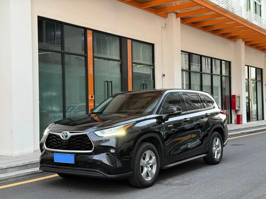 TOYOTA HIGHLANDER 2024