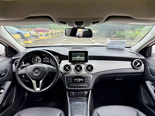 MERCEDES BENZ GLA  2015 YEAR GLA 200 DYNAMIC 2015