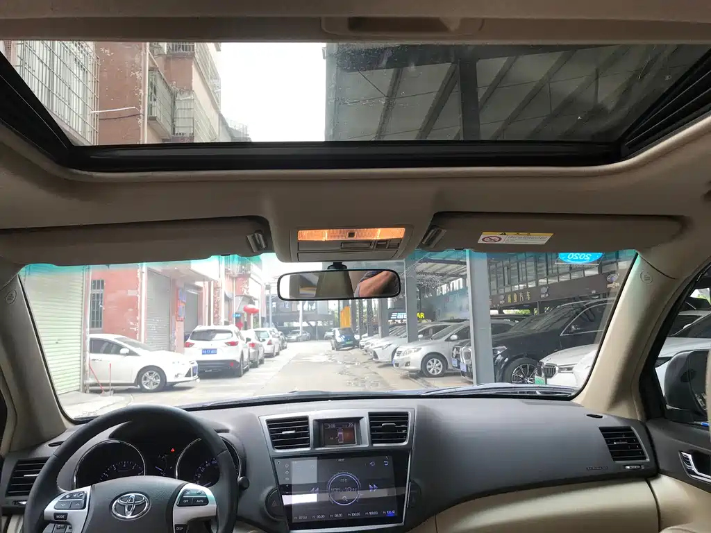 TOYOTA HIGHLANDER 2015