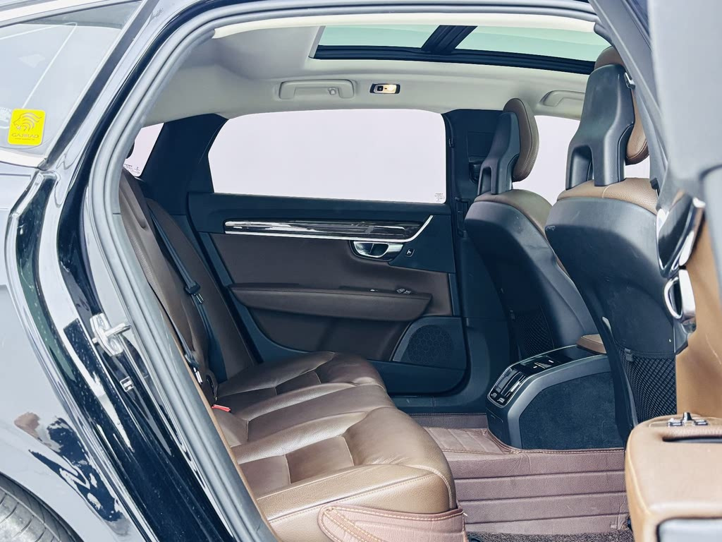 VOLVO S90 2017