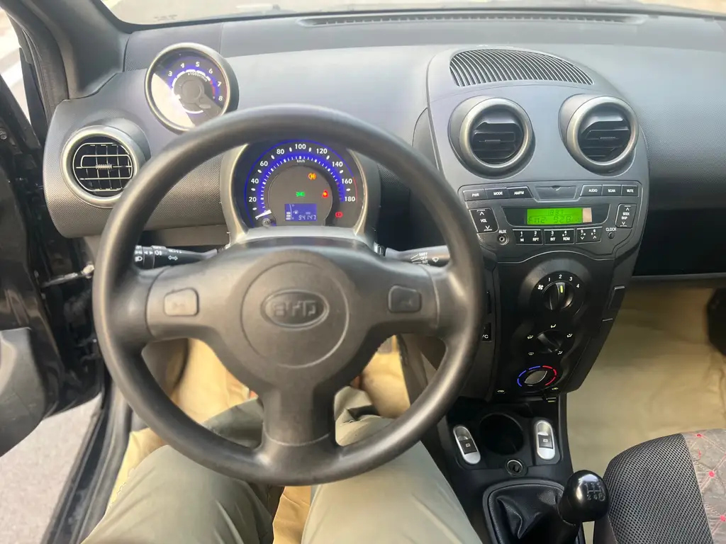 BYD F0 2012