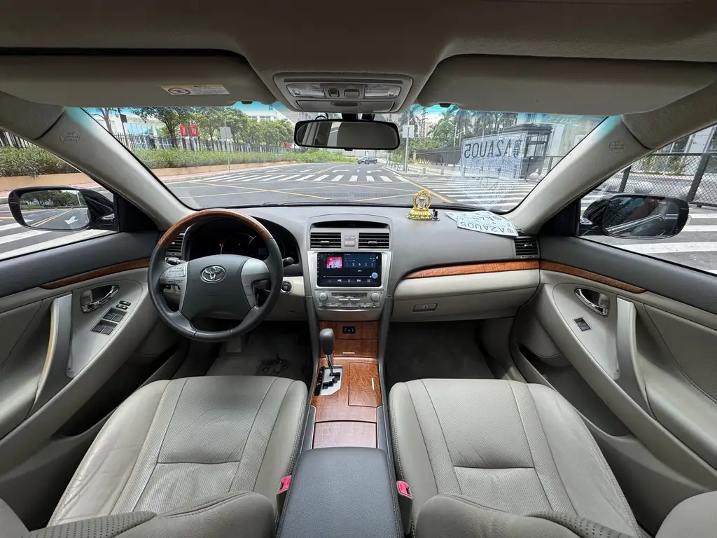 TOYOTA CAMRY 2011