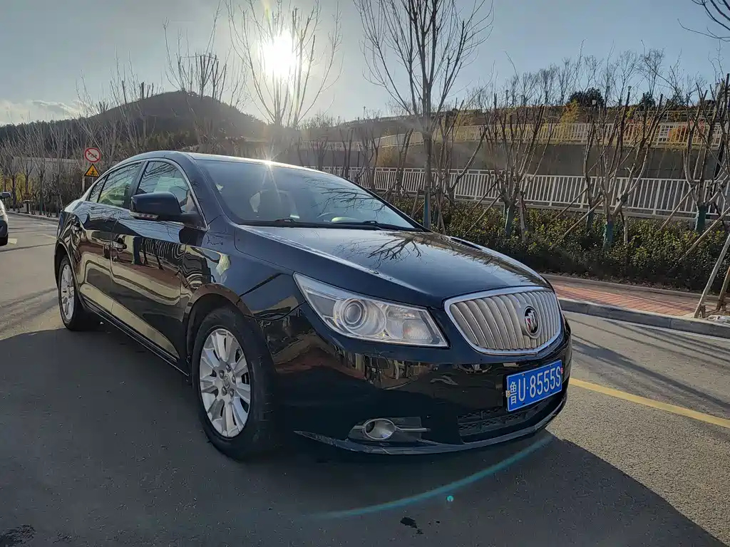 BUICK LACROSSE 2010