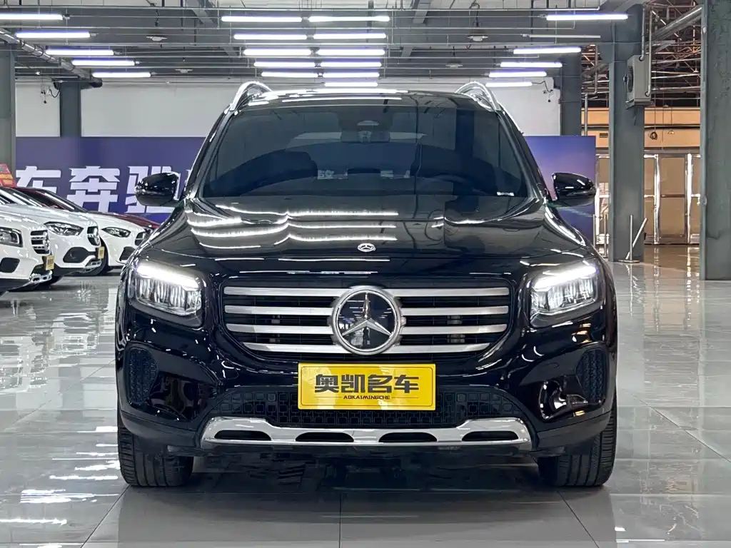 MERCEDES BENZ GLB 2024