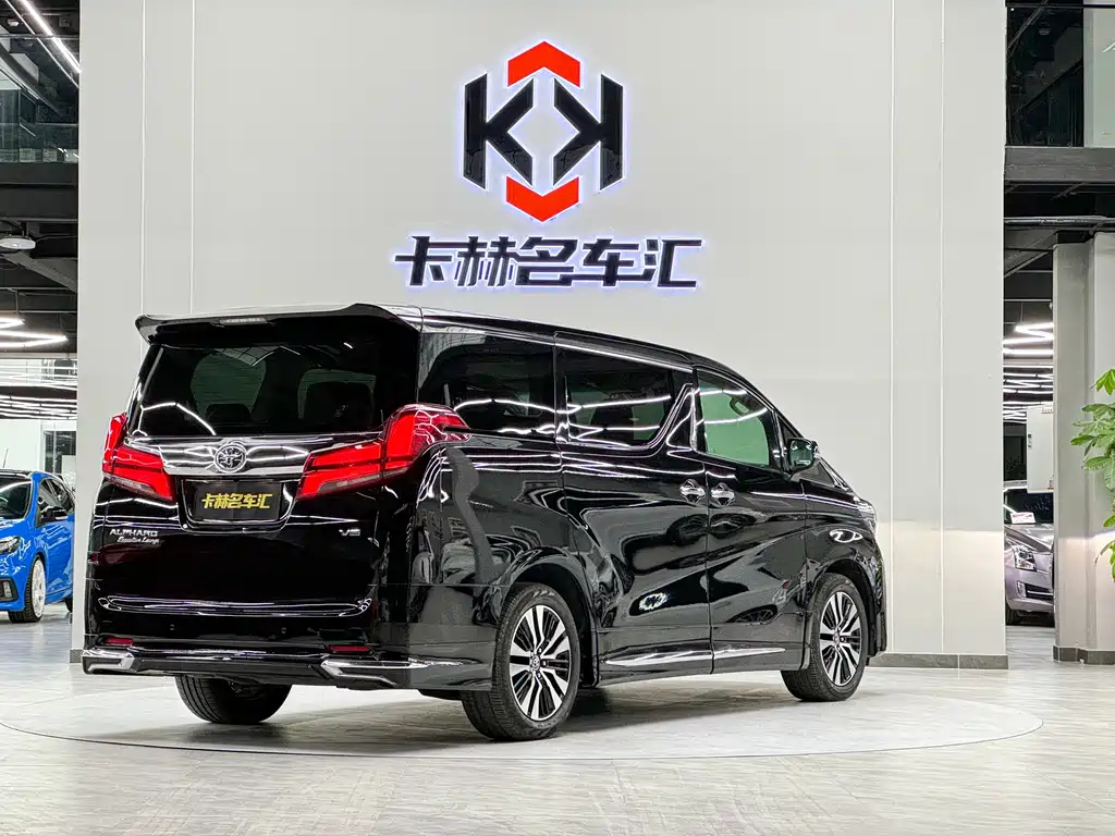 TOYOTA ALPHARD 2018