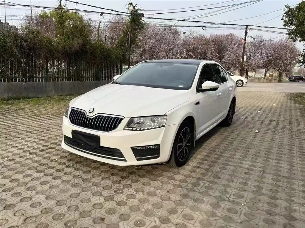 SKODA OCTAVIA 2017