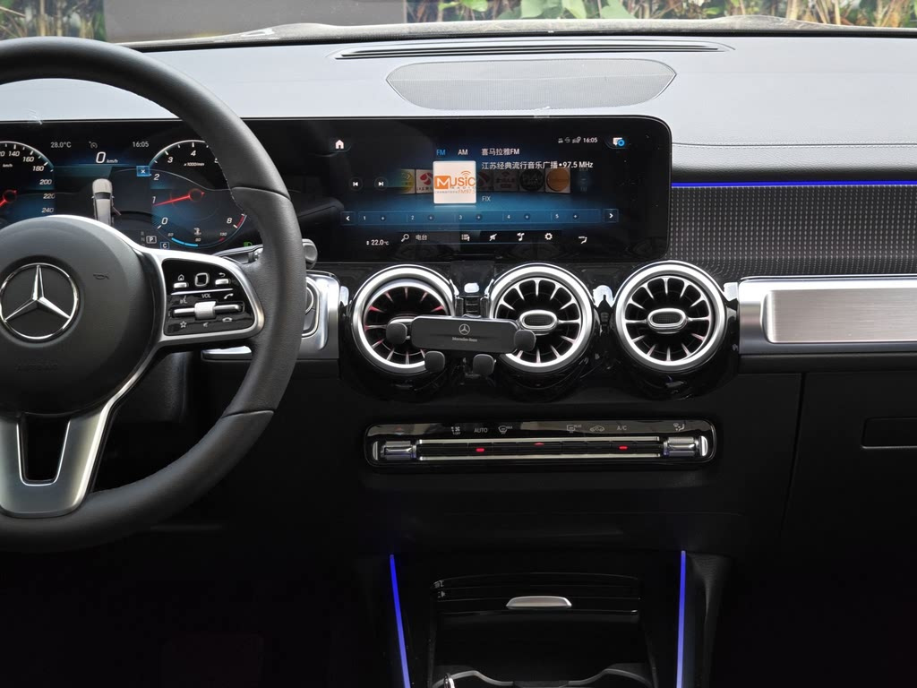 MERCEDES BENZ GLB 2021
