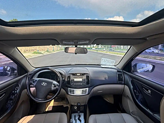 HYUNDAI CELESTA  2011 YEAR 1.6L AUTOMATIC LUXURY 2011