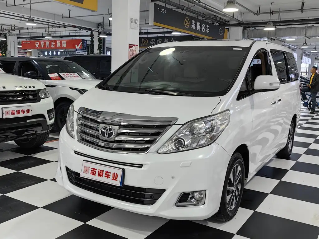 TOYOTA ALPHARD 2012