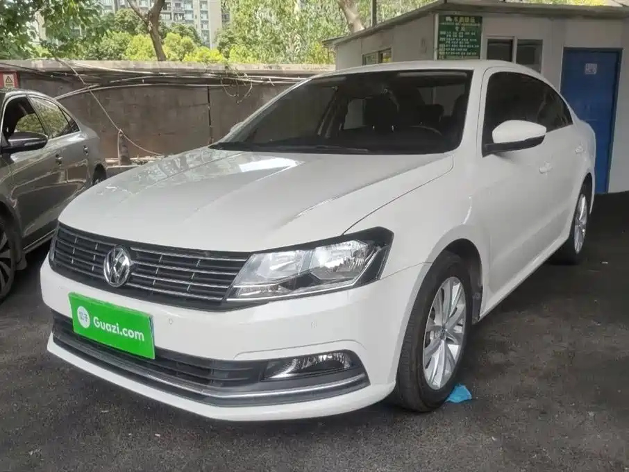 VOLKSWAGEN LAVIDA 2017