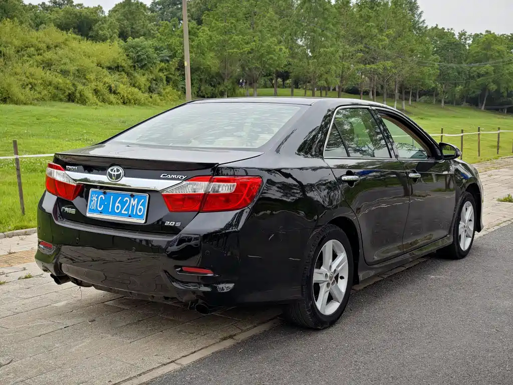 TOYOTA CAMRY 2012