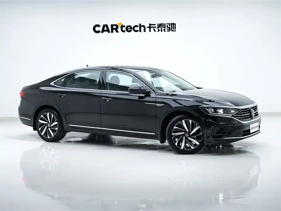 VOLKSWAGEN PASSAT 2022