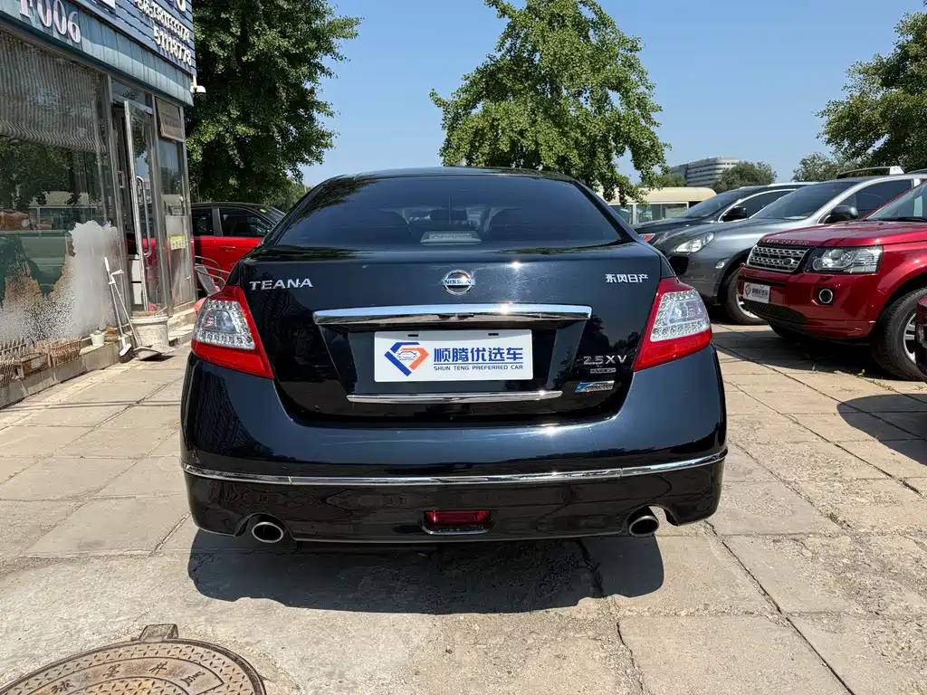NISSAN TEANA 2011
