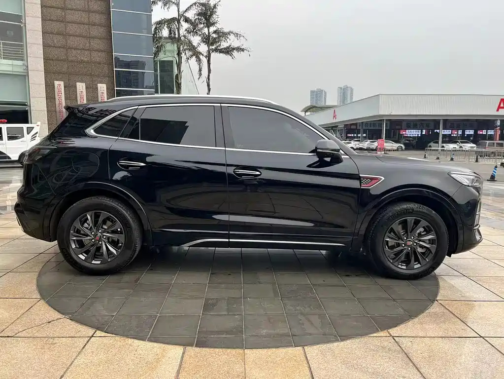 HONGQI HS5 2023
