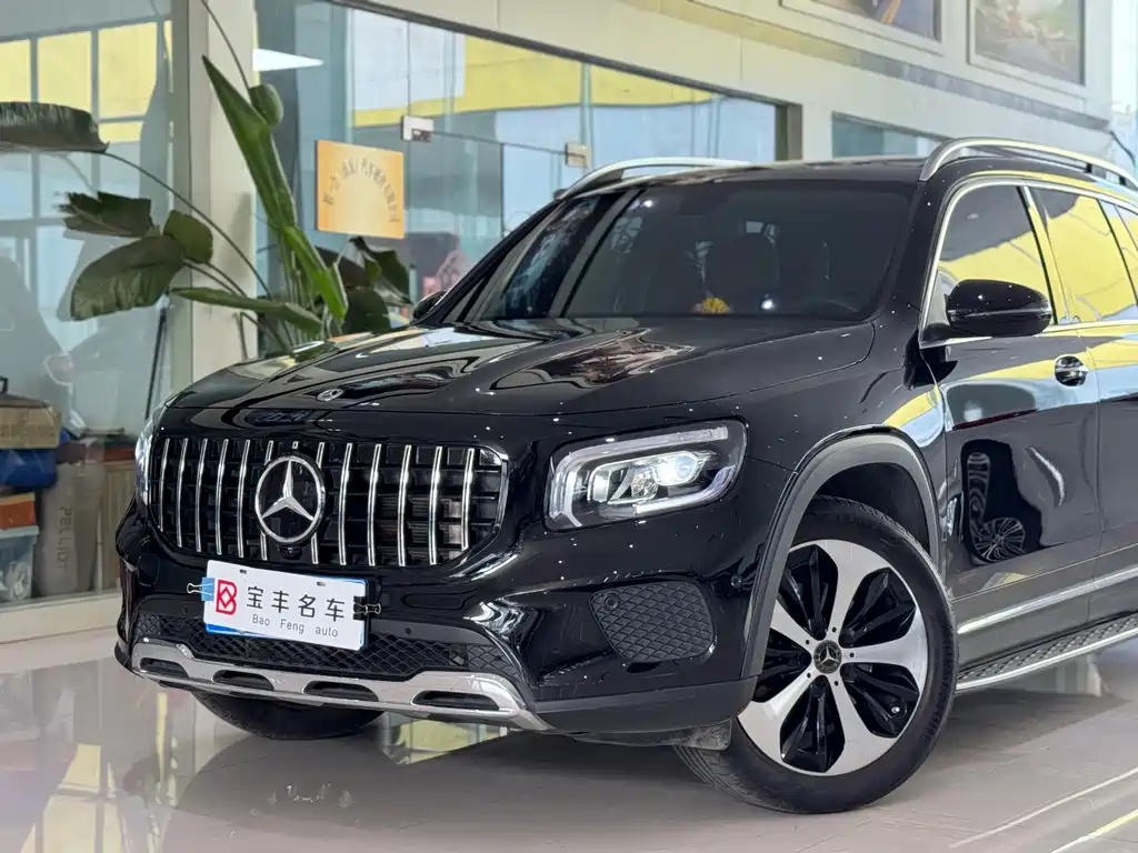 MERCEDES BENZ GLB 2023