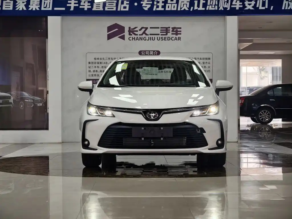 TOYOTA COROLLA 2024