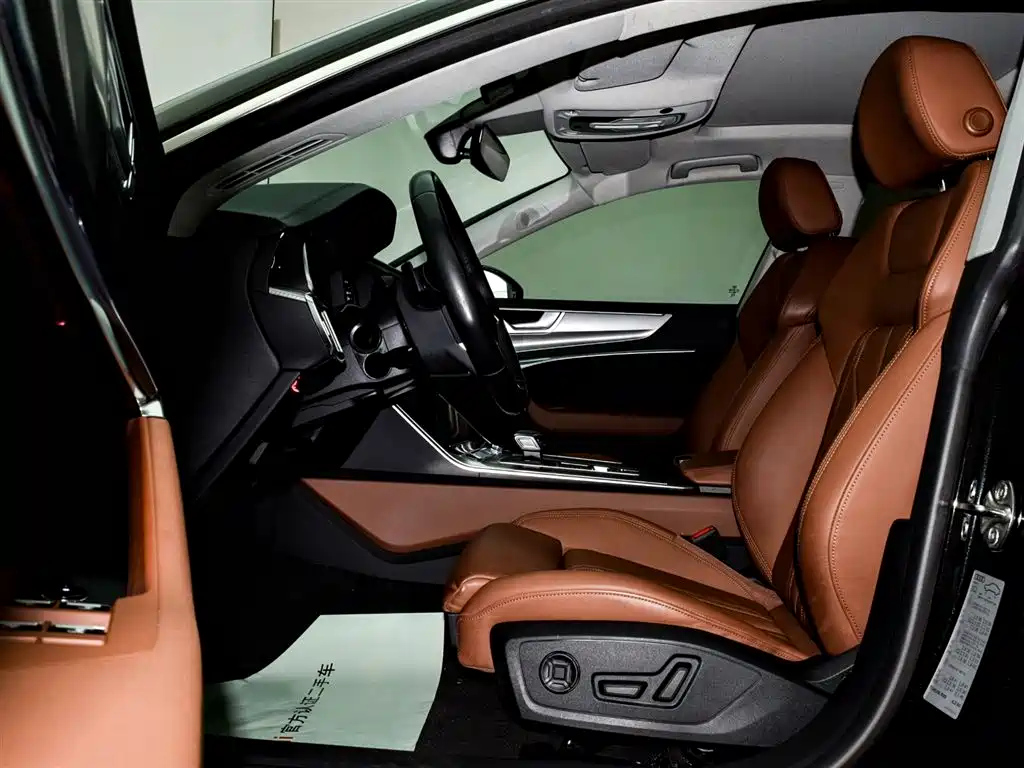 AUDI A7 2023