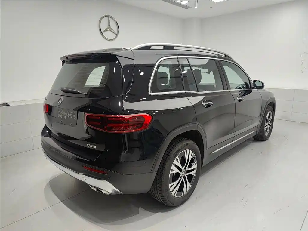MERCEDES BENZ GLB 2023