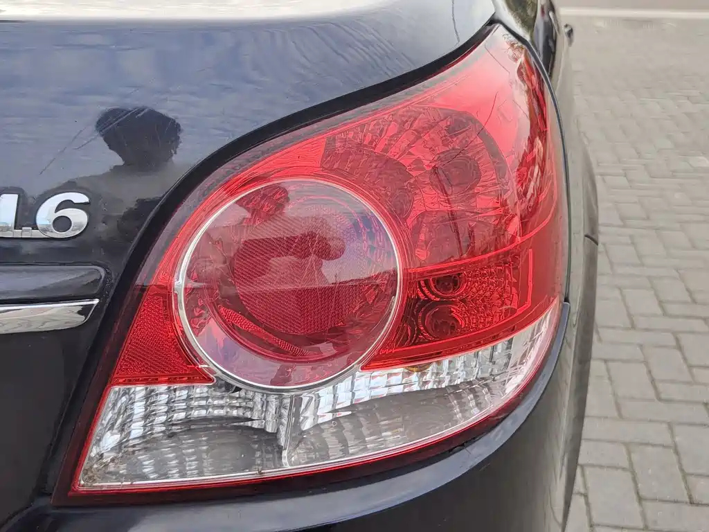 VOLKSWAGEN LAVIDA 2012
