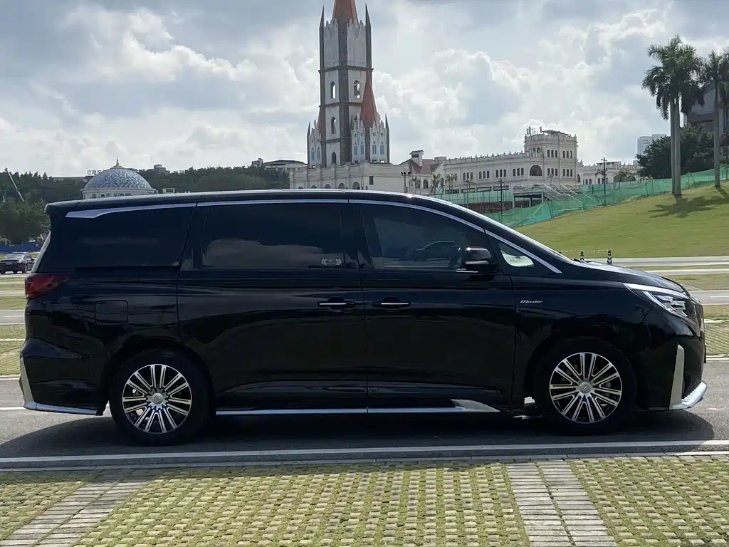 TRUMPCHI M8 2022