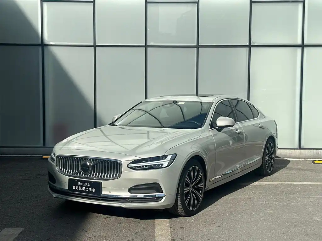 VOLVO S90 2022