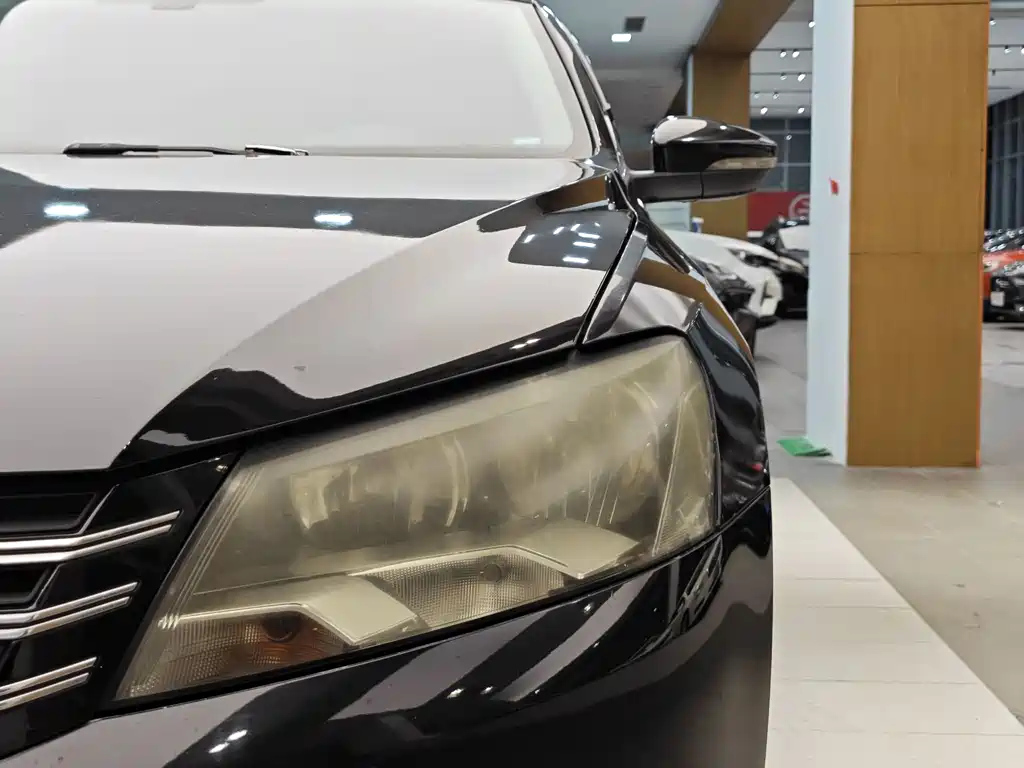 VOLKSWAGEN PASSAT 2015