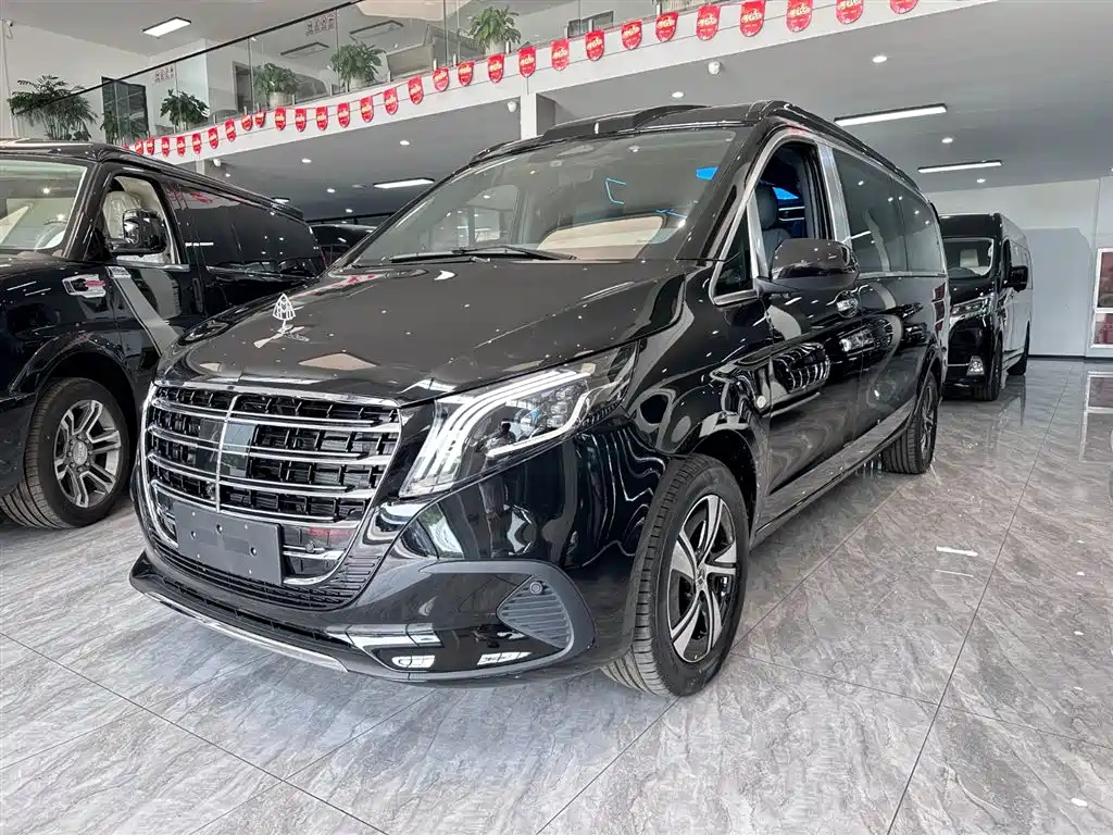 MERCEDES BENZ VITO 2024