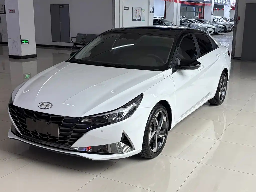 HYUNDAI ELANTRA 2022
