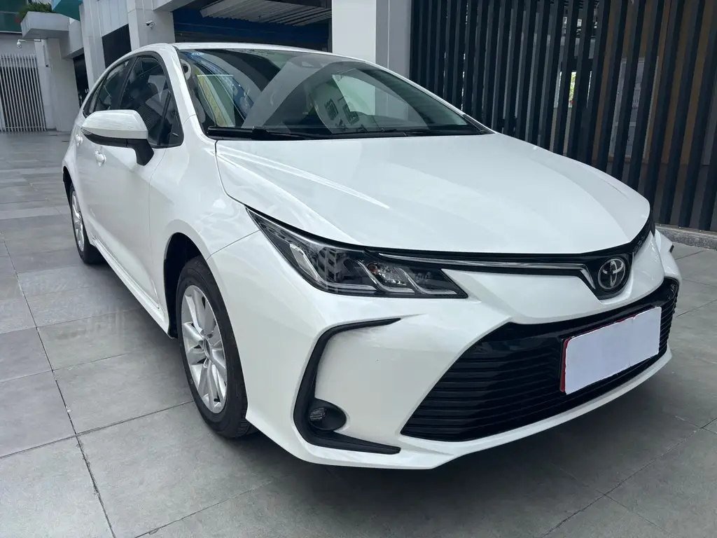 TOYOTA COROLLA 2024