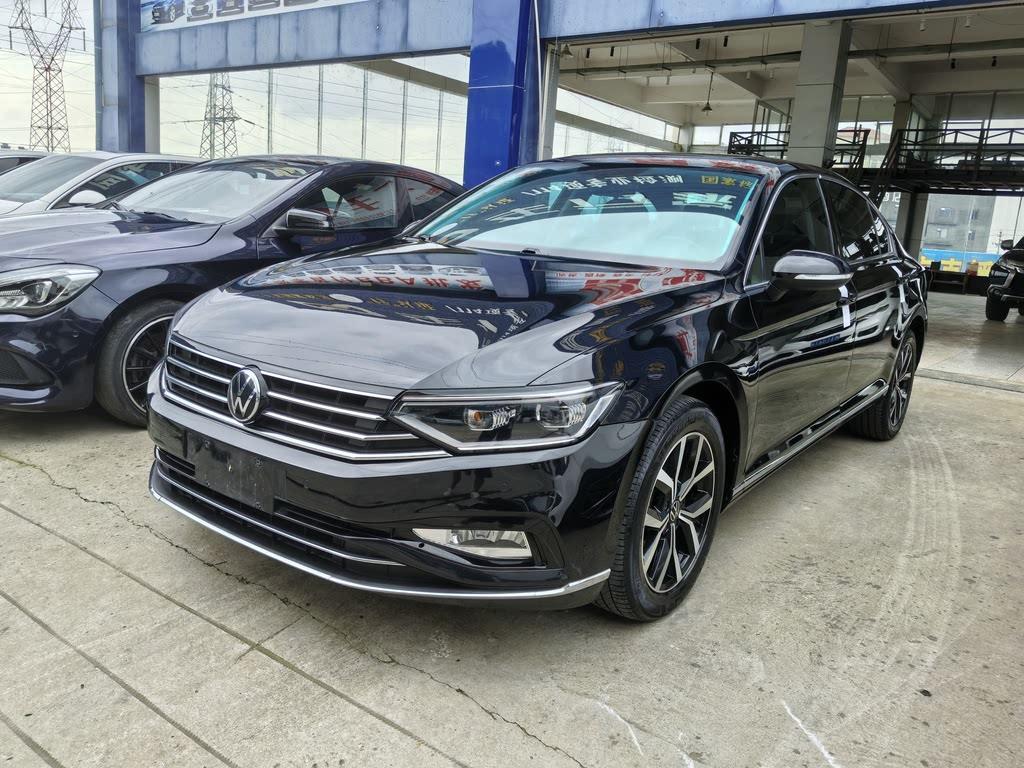 VOLKSWAGEN MAGOTAN 2021