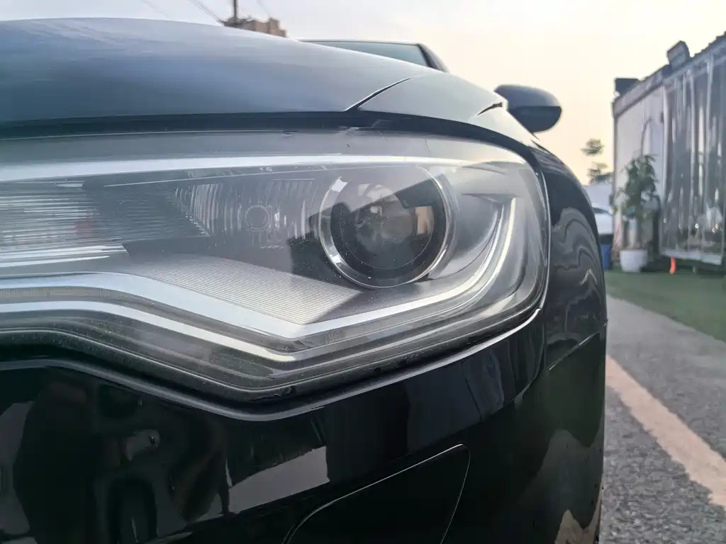AUDI A6L 2012
