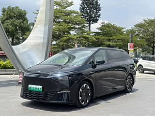 XPENG MOTORS X9