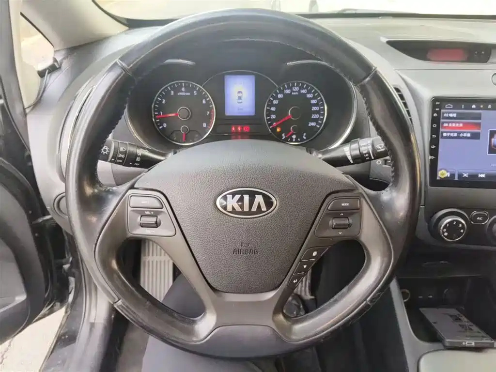 KIA K3 2015