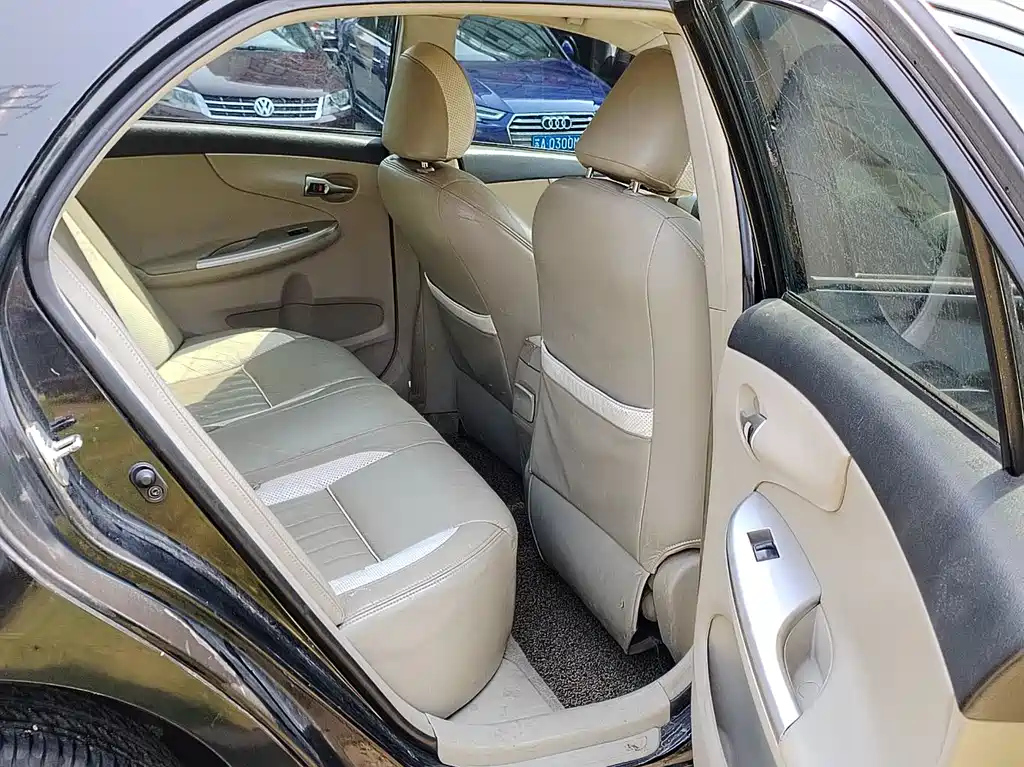 TOYOTA COROLLA 2013