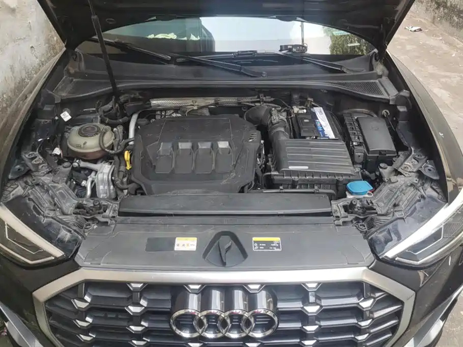 AUDI Q3 2021