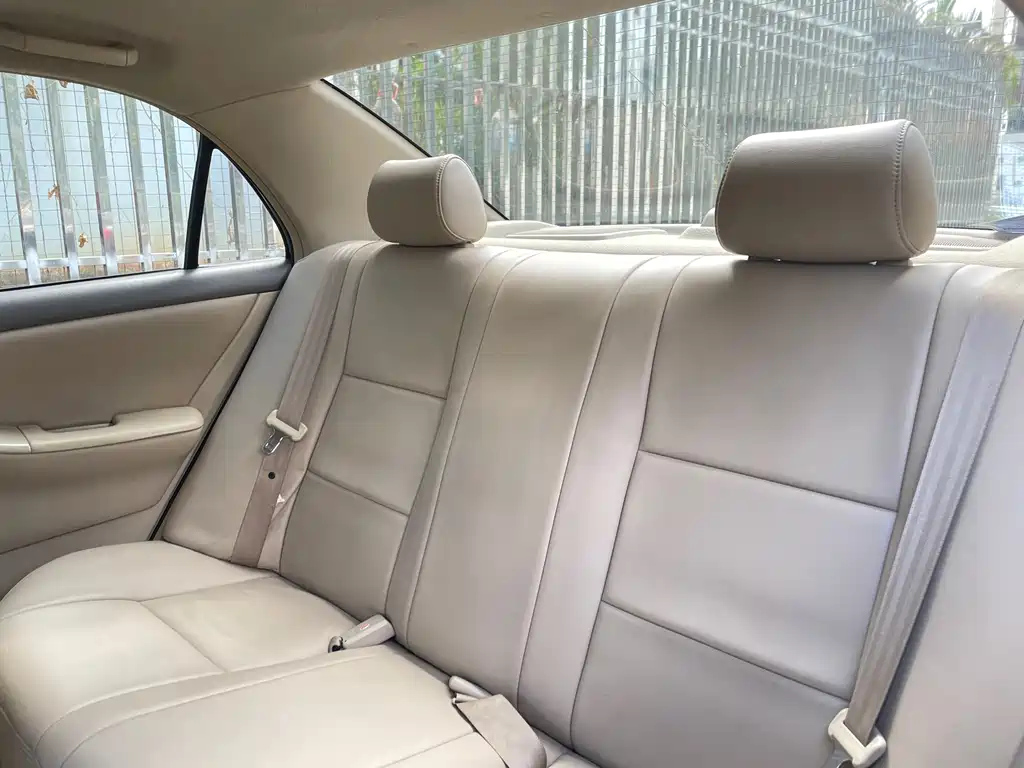 TOYOTA COROLLA 2011