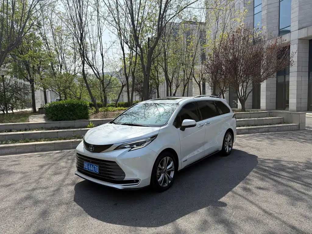 TOYOTA SIENNA SIENNA 2023