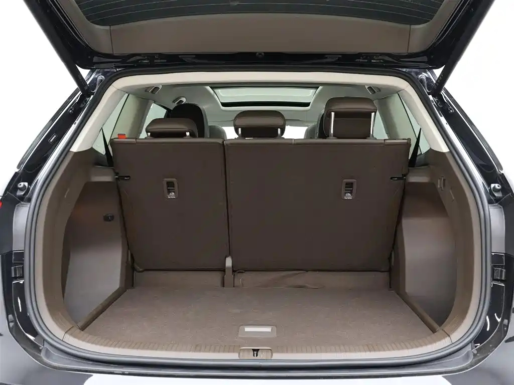 VOLKSWAGEN VILORAN 2024