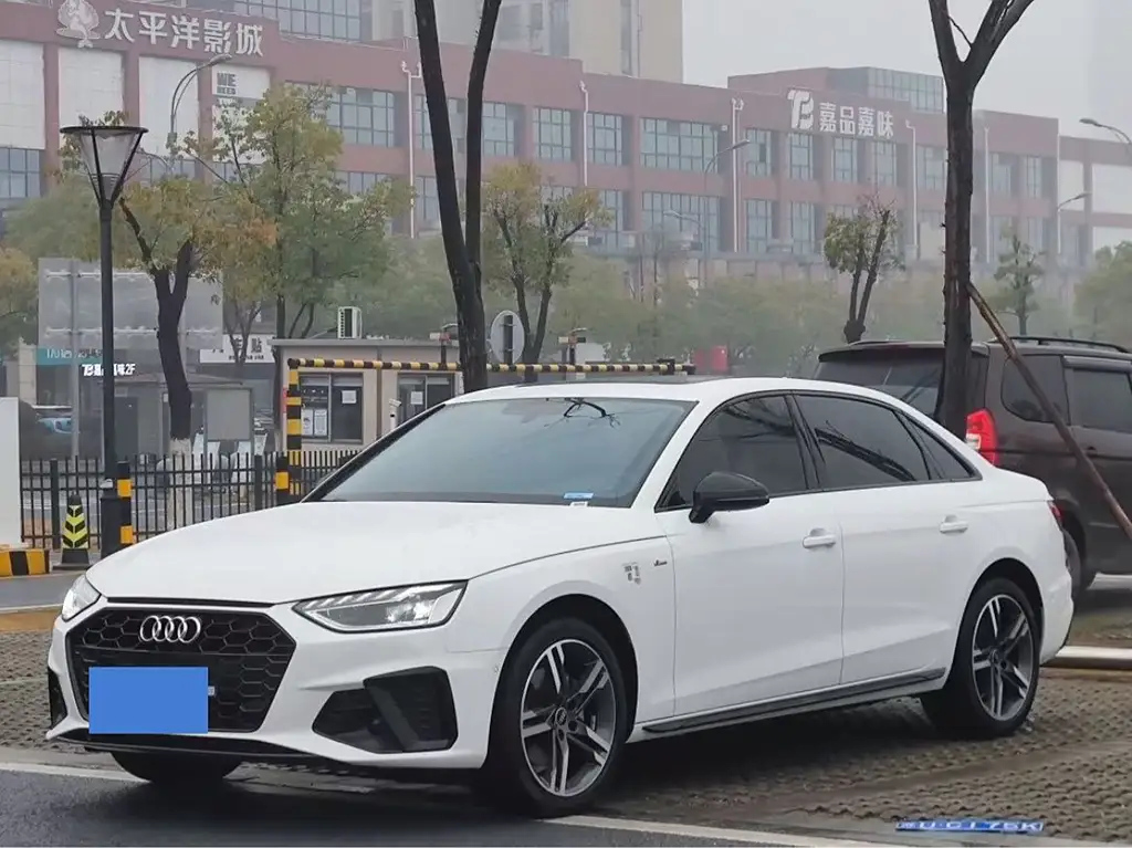 AUDI A4L 2022