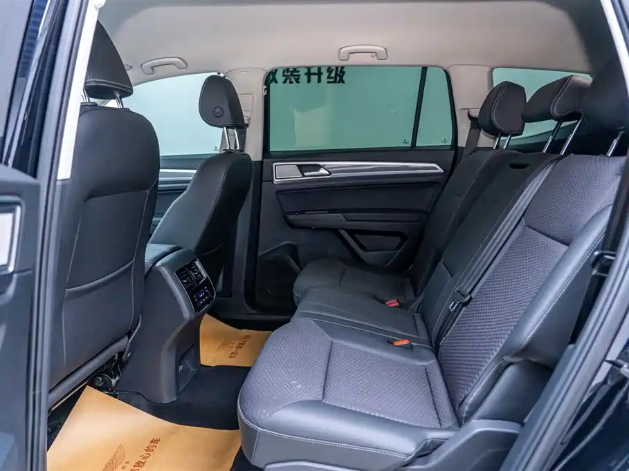 VOLKSWAGEN TOURAN 2021