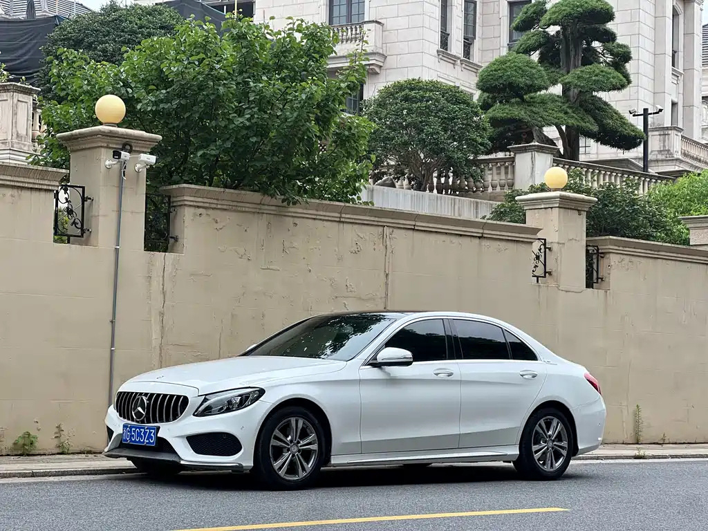 MERCEDES BENZ C-CLASS 2016