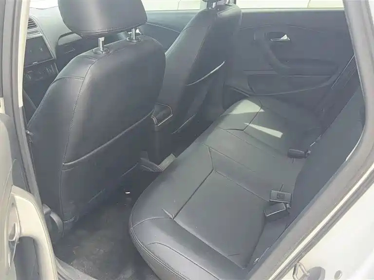 VOLKSWAGEN POLO 2018