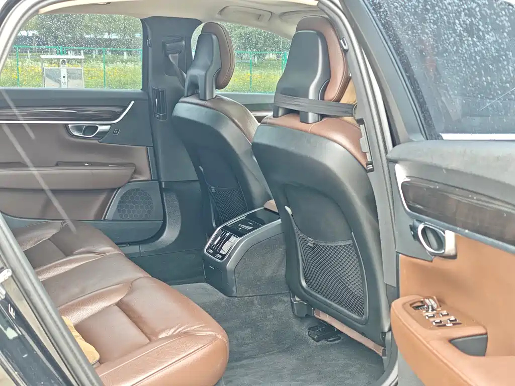 VOLVO S90 2018