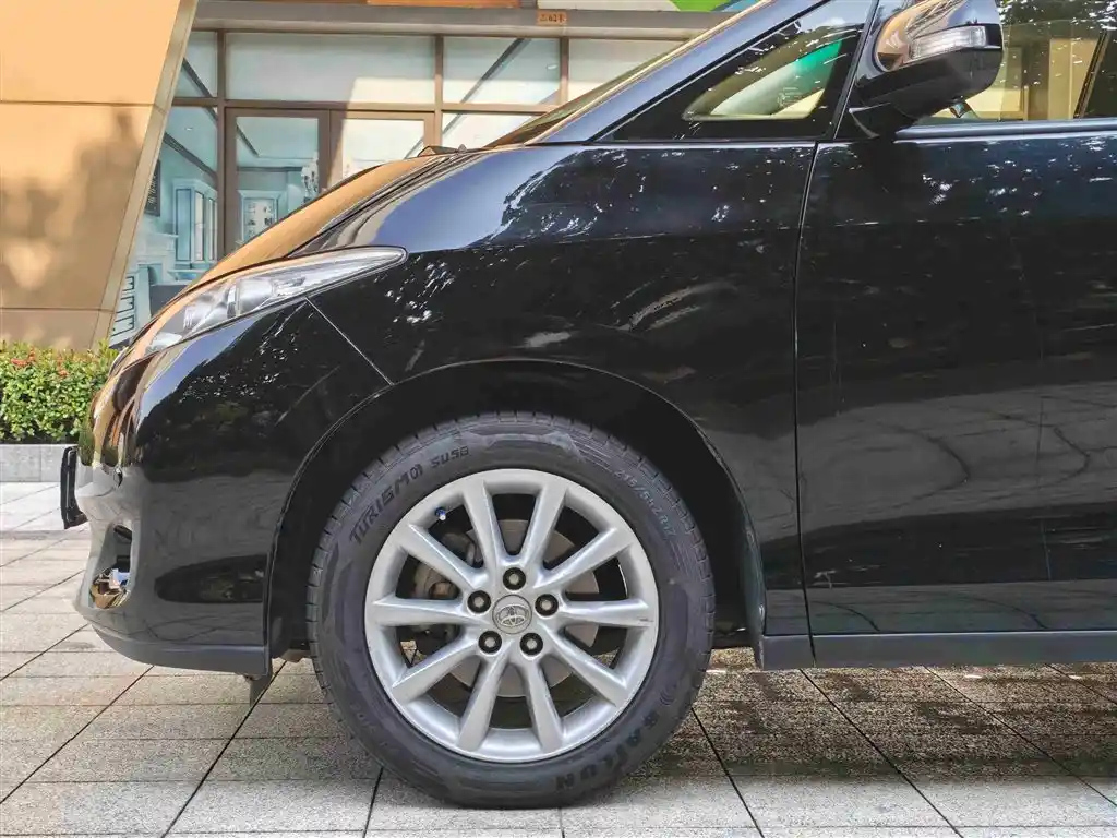 TOYOTA PREVIA 2012