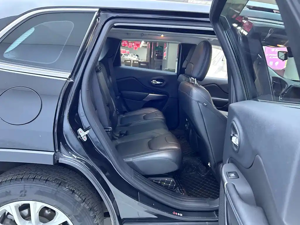 JEEP CHEROKEE 2019
