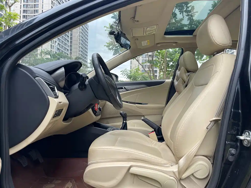 CHANGAN EADO 2016