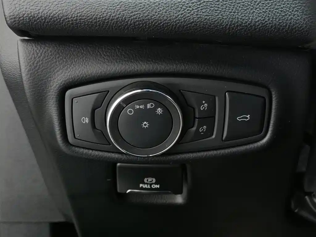 LINCOLN MKZ 2018