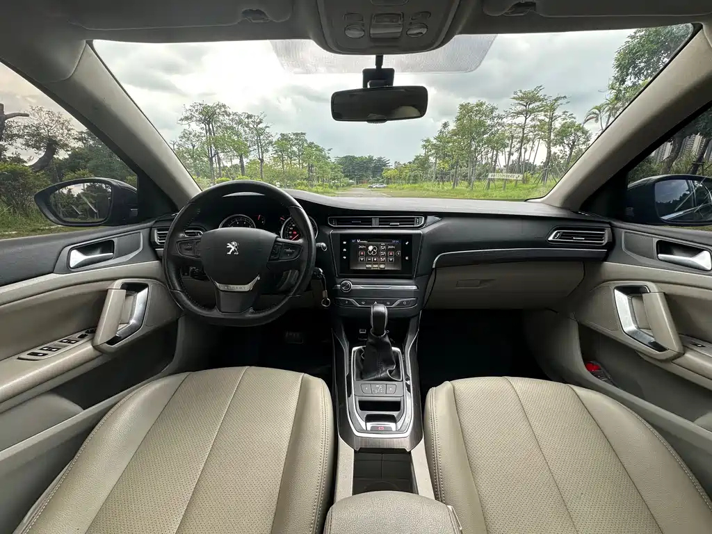 PEUGEOT 408 2014